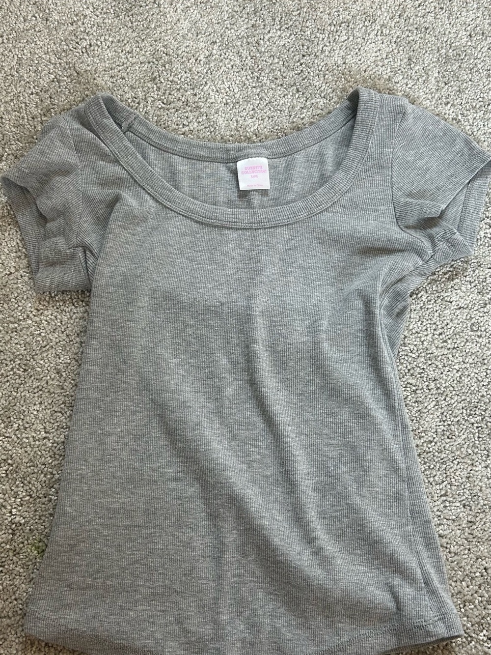 Women’s Gray Ribbed Short Sleeve Top
